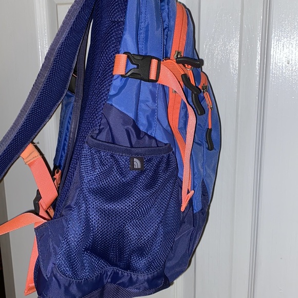 The North Face ‘Rhyolite’ Backpack blue and orange - Picture 7 of 8